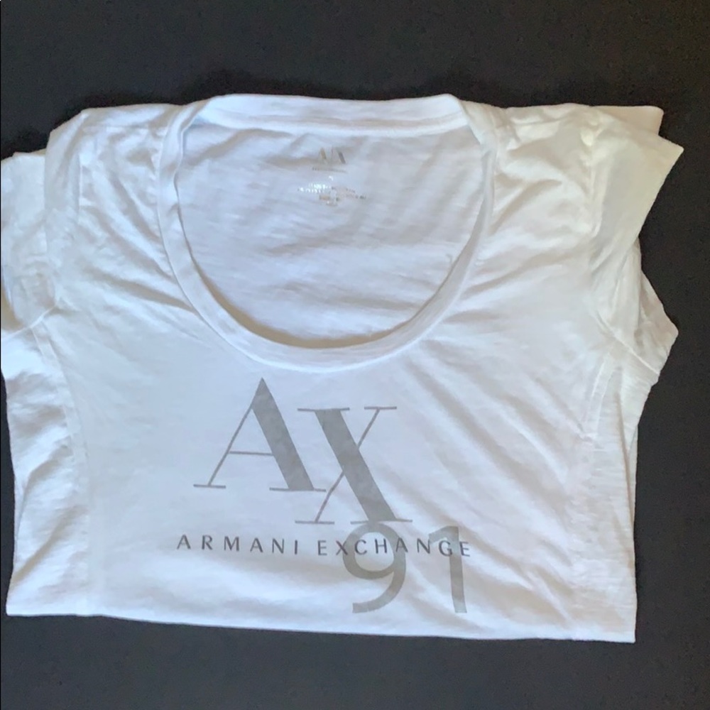 NWOT ARMANI EXCHANGE T-SHIRT